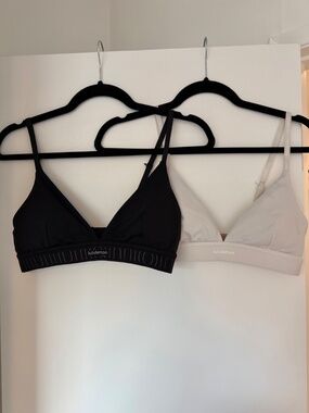 SET OF 2 - Lululemon License to Train Triangle Bra (Size 6)